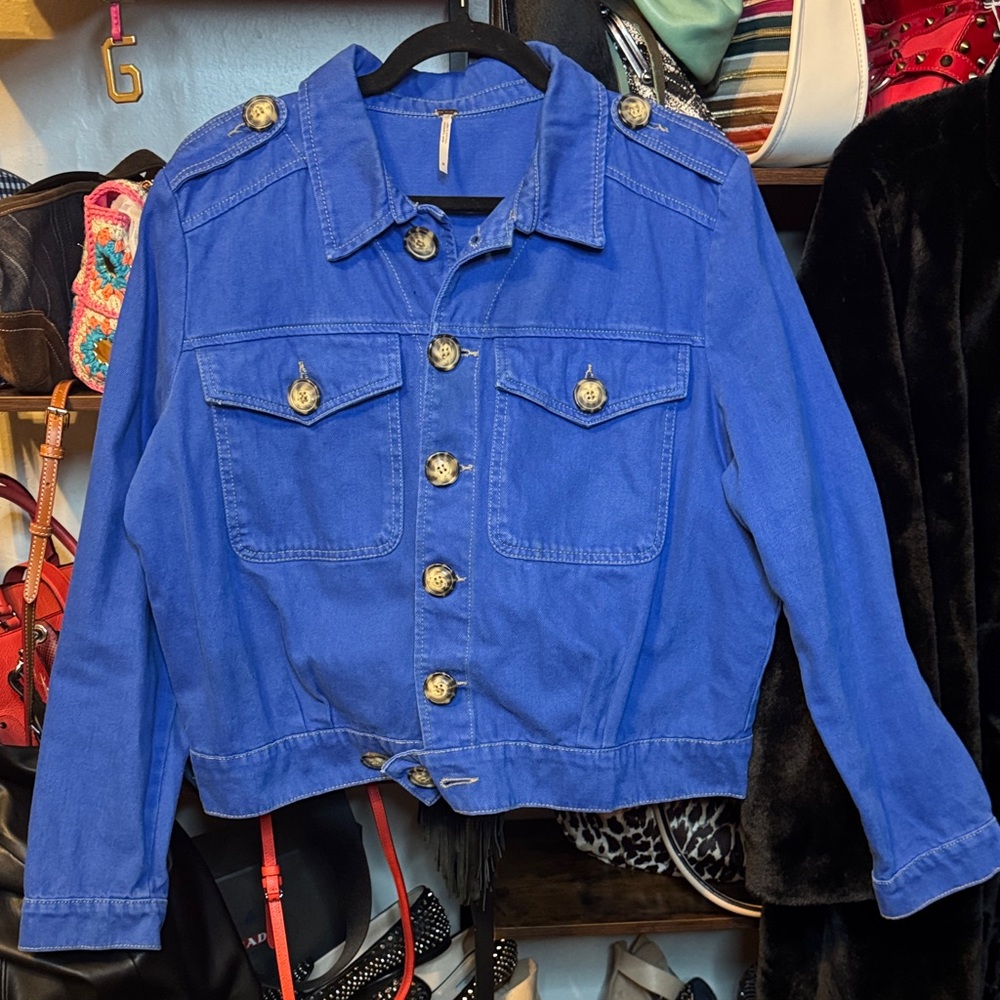 SOLD LIVE! Free People EUC Blue Denim Jacket SZ Medium